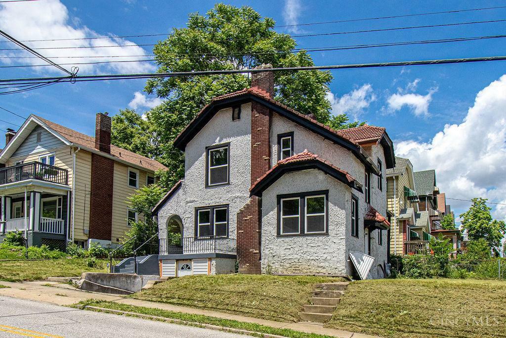 Property Photo: 336 Dorchester Avenue OH 45219