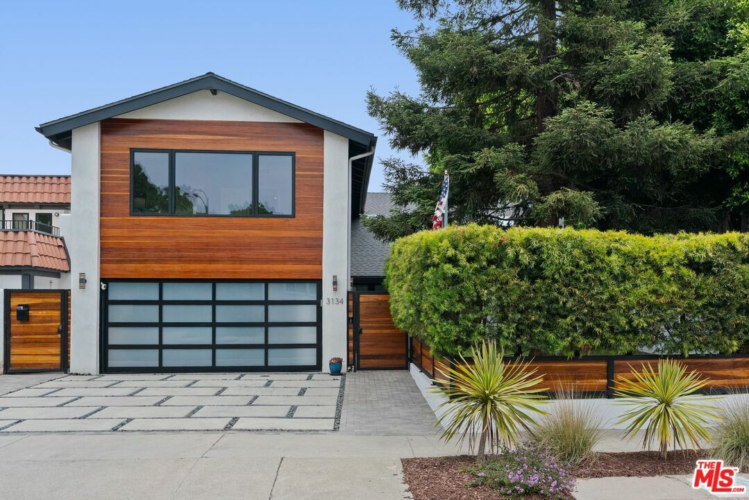 Property Photo:  3134 Granville Ave  CA 90066 