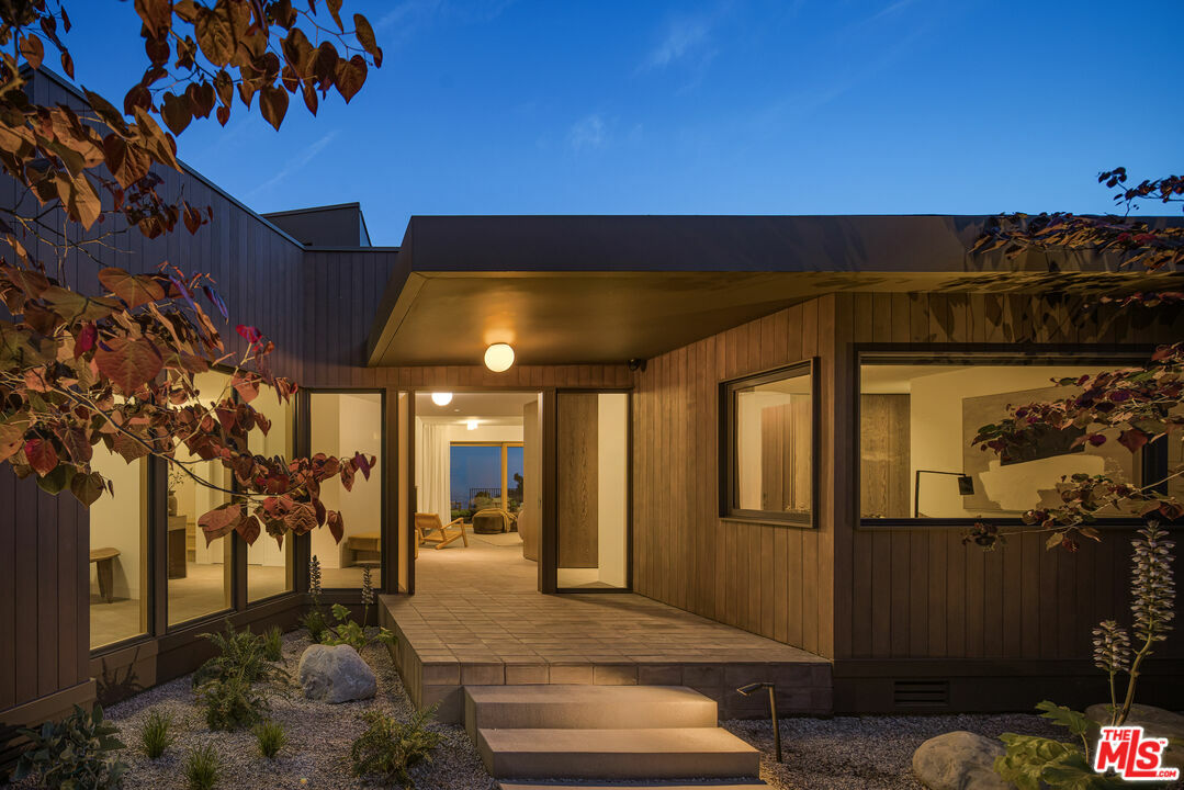 Property Photo: 1849 Rising Glen Rd CA 90069
