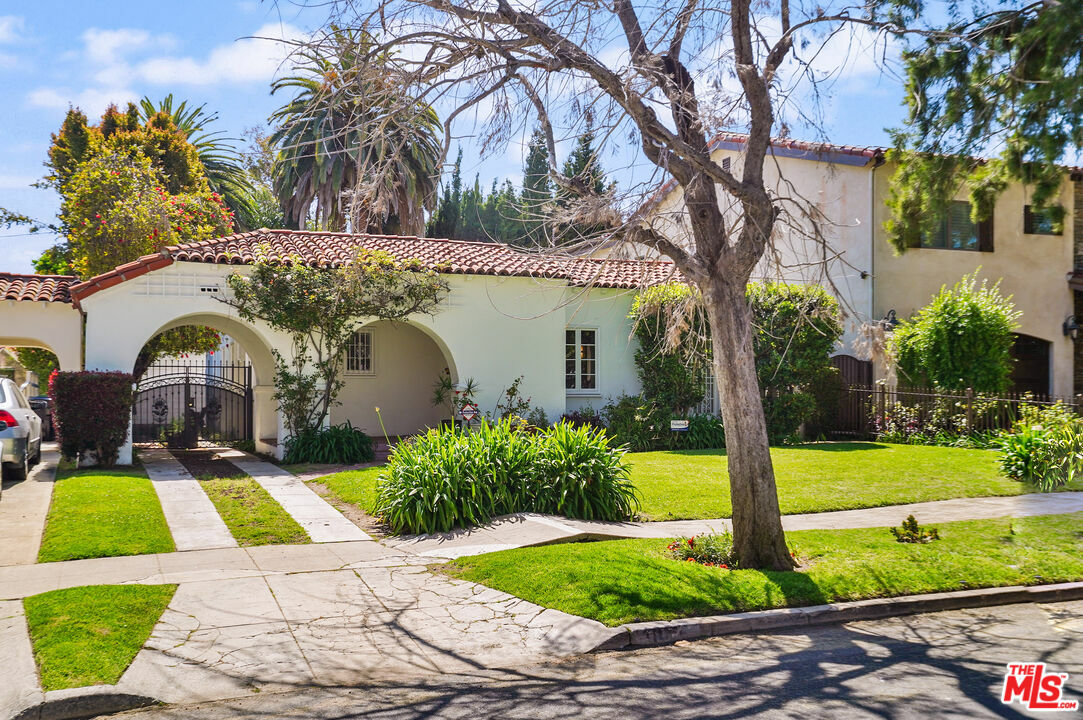 1931 Midvale Ave  Los Angeles CA 90025 photo