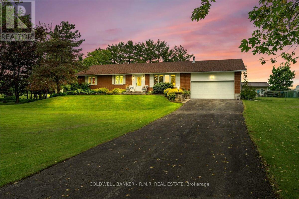 Property Photo:  790 Hamilton Road  ON K8N 4Z5 