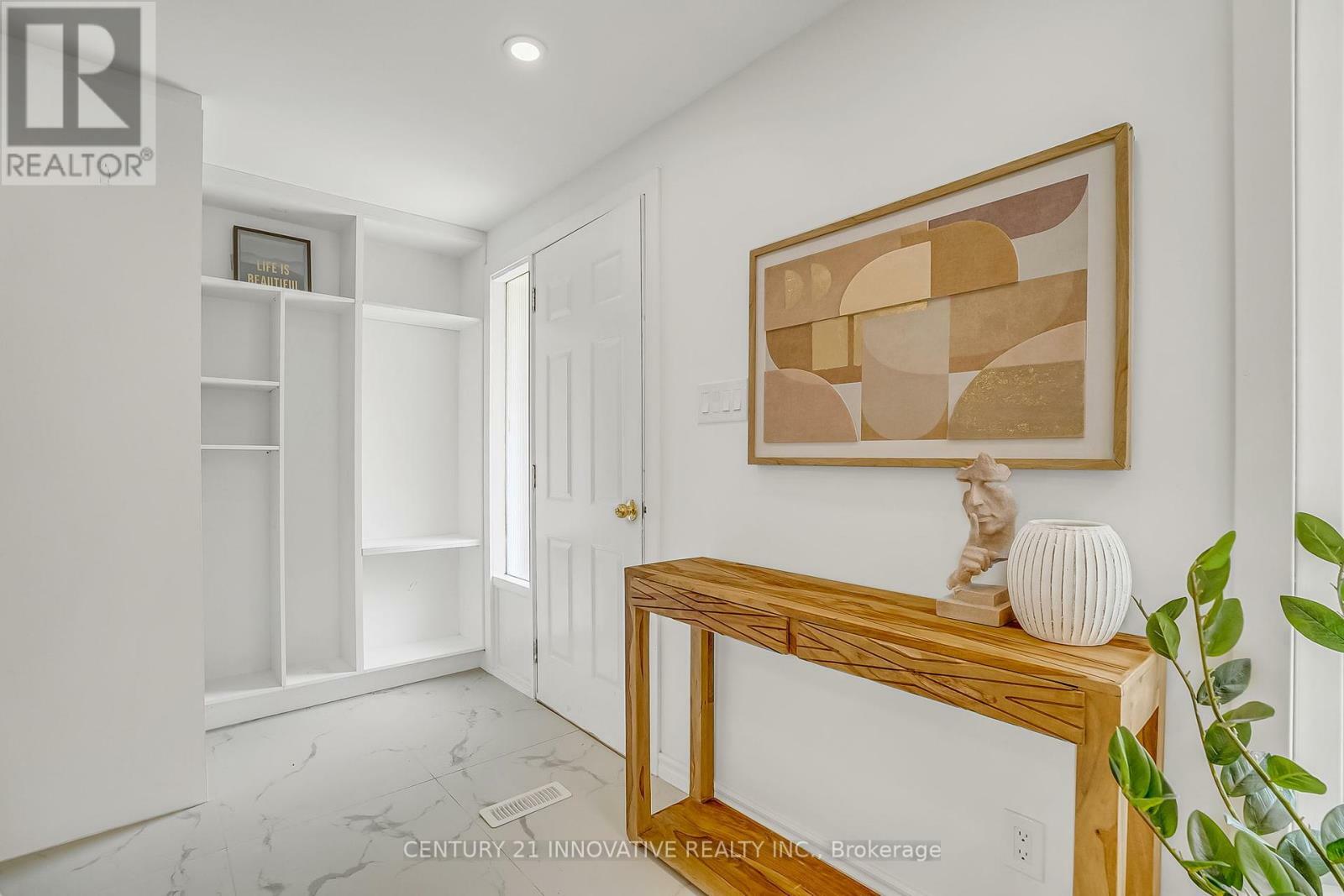 Property Photo: 25 Lewin Crescent ON L1S 3A2