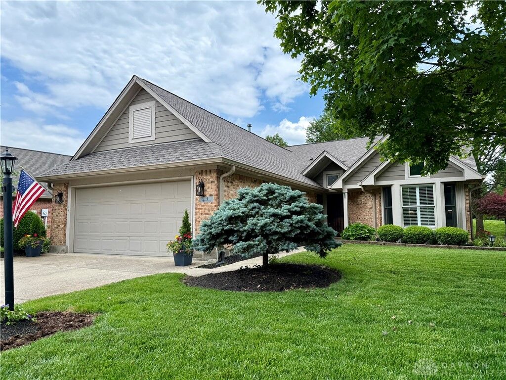 Property Photo:  5 Hathaway Commons Drive  OH 45036 
