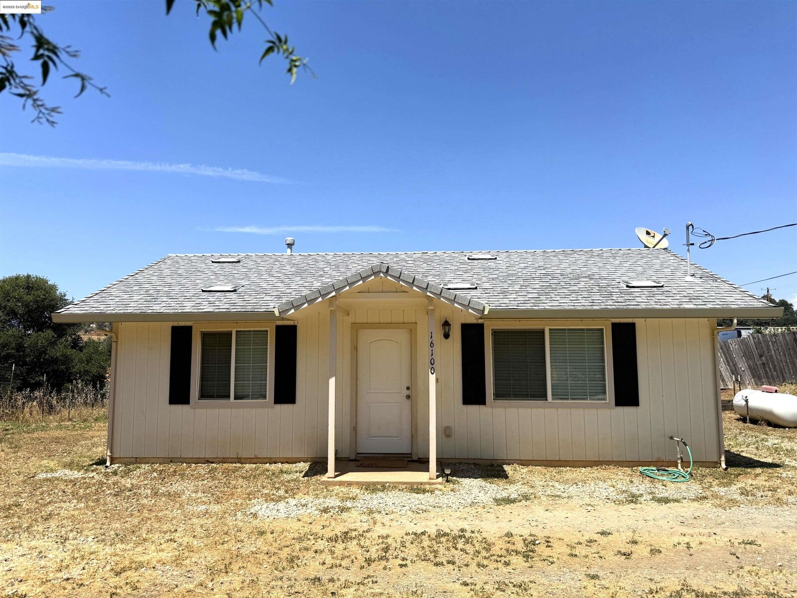 Property Photo: 16100 Jacksonville Rd. CA 95327