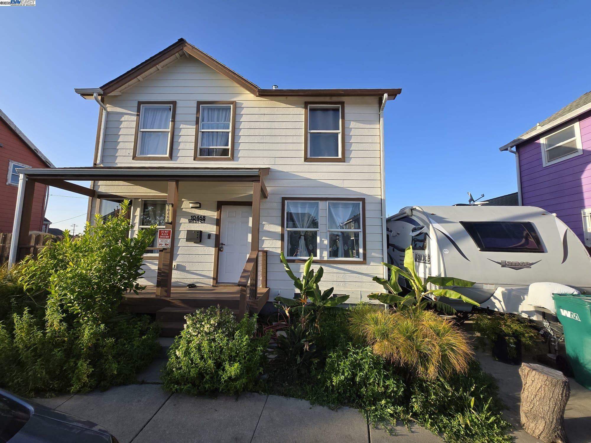 Property Photo: 10468 West Court CA 94603