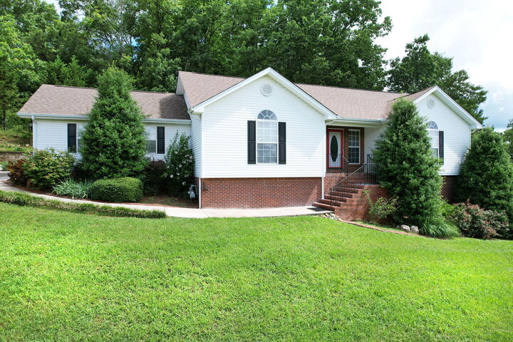 Property Photo: 1454 Benjamin Circle TN 37312