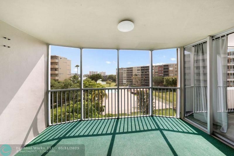 Property Photo: 1750 NE 191st St 519 FL 33179
