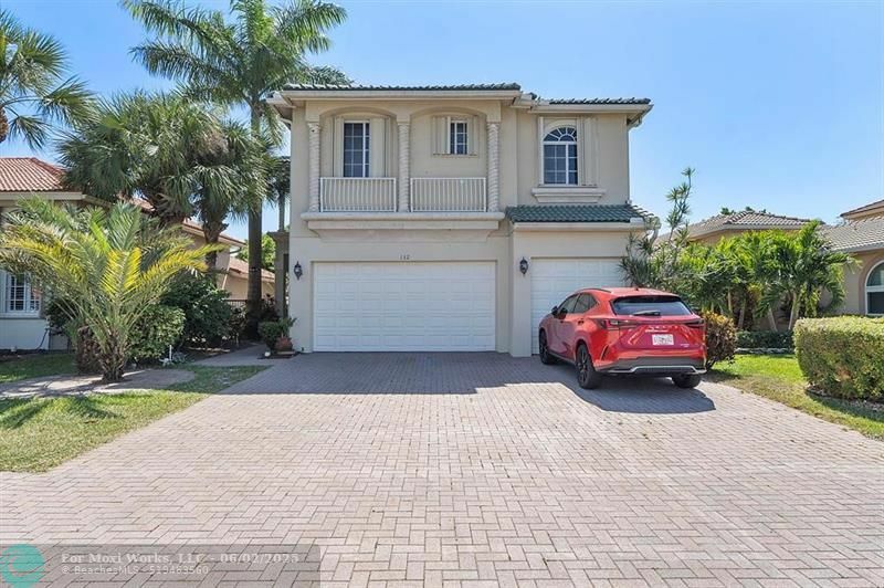 Property Photo: 132 Catania Way FL 33411