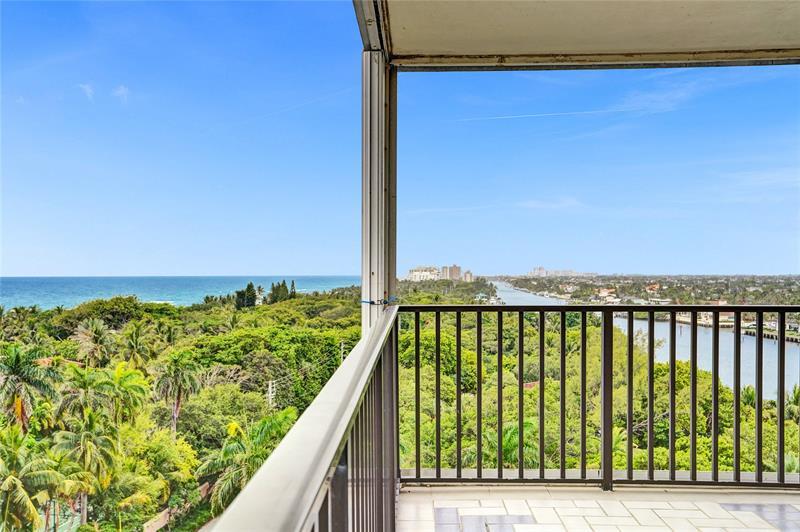 Property Photo: 1150 Hillsboro Mile 1016 FL 33062