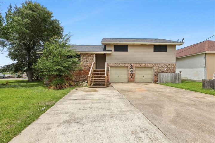 Property Photo: 240 Berwick Drive TX 77611