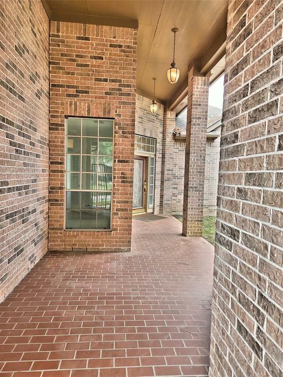 Property Photo: 9923 Eden Valley Drive TX 77379