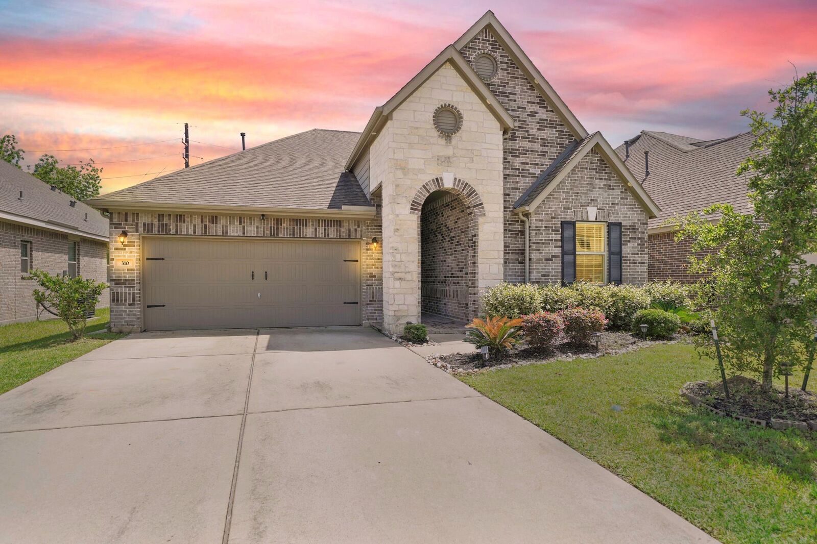 Property Photo: 310 Polar Bear Trail TX 77532