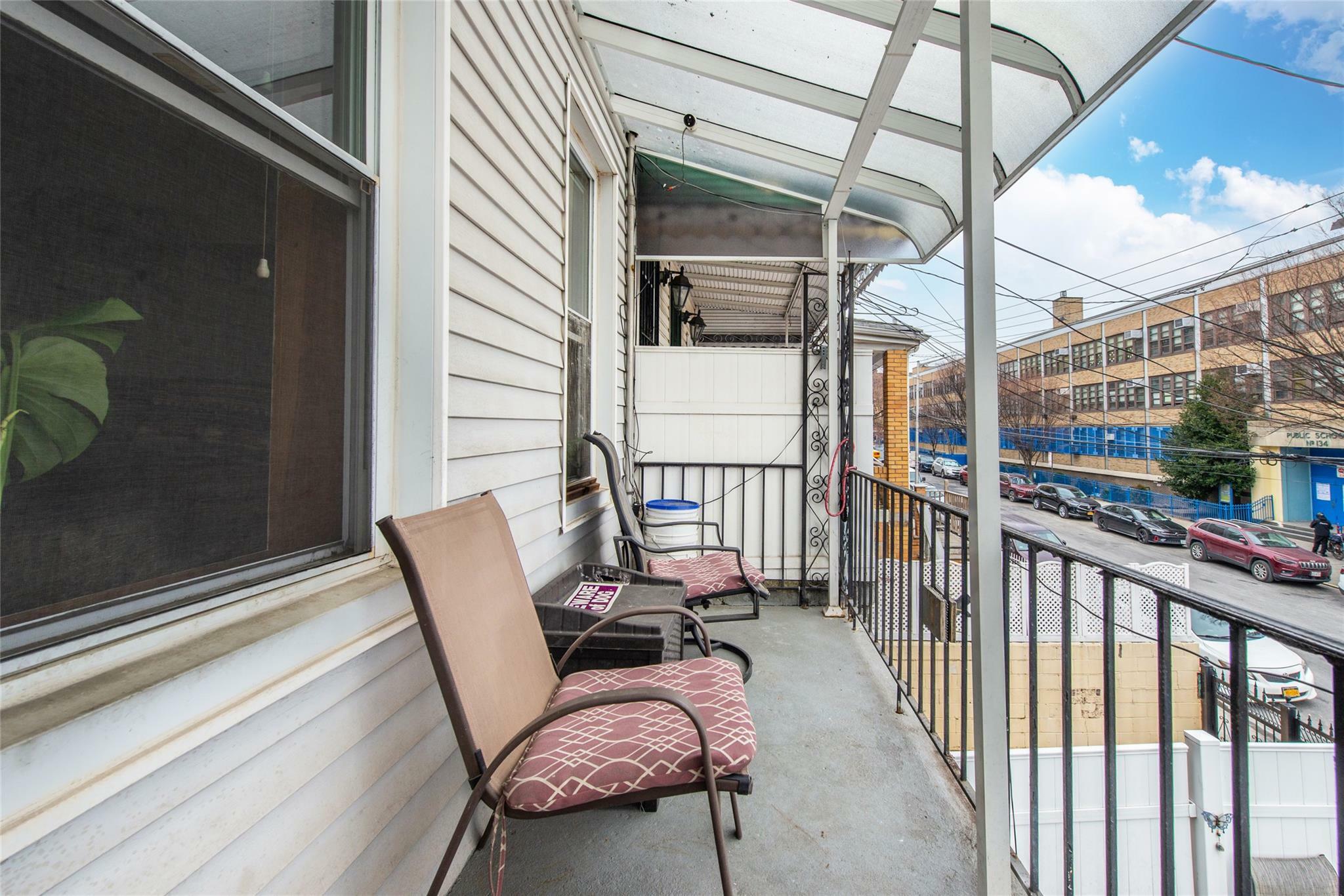 Property Photo: 1321 Bristow Street NY 10459