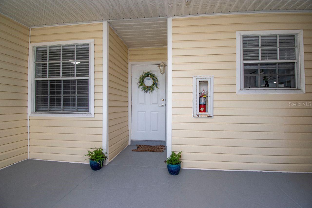 Property Photo: 6817 Stones Throw Circle N 17203 FL 33710