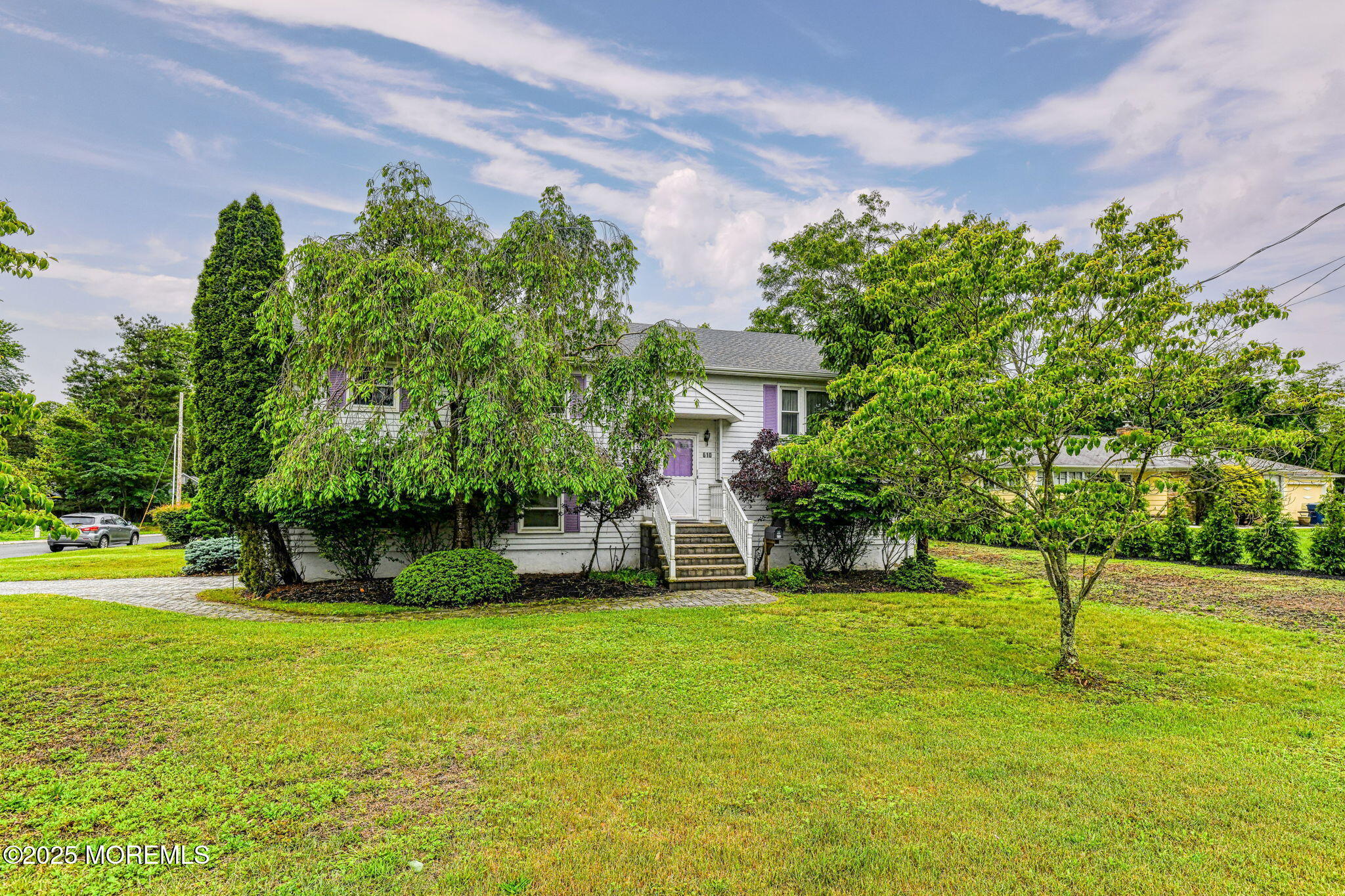 610 W Park Avenue  Oakhurst NJ 07755 photo