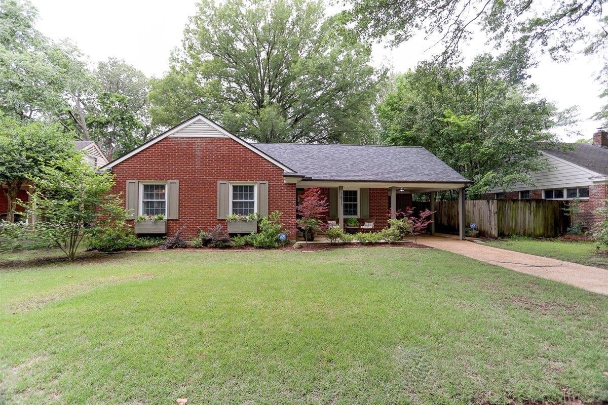 Property Photo: 1611 Ivy Rd TN 38117