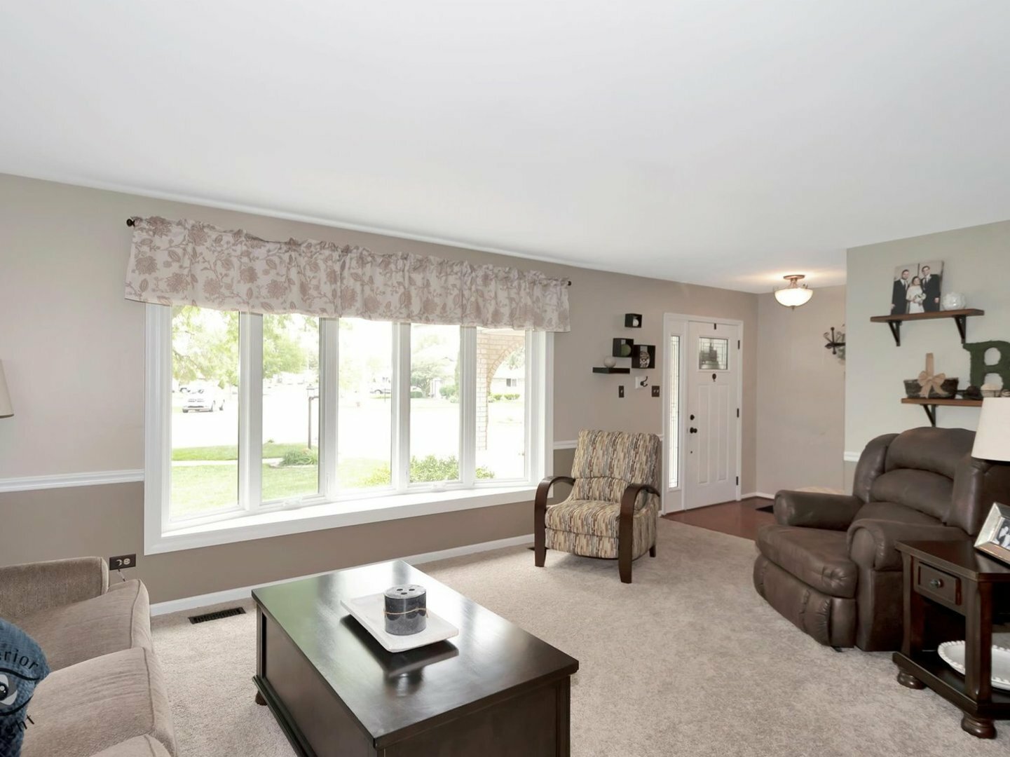 Property Photo: 14802 Anne Court IL 60452