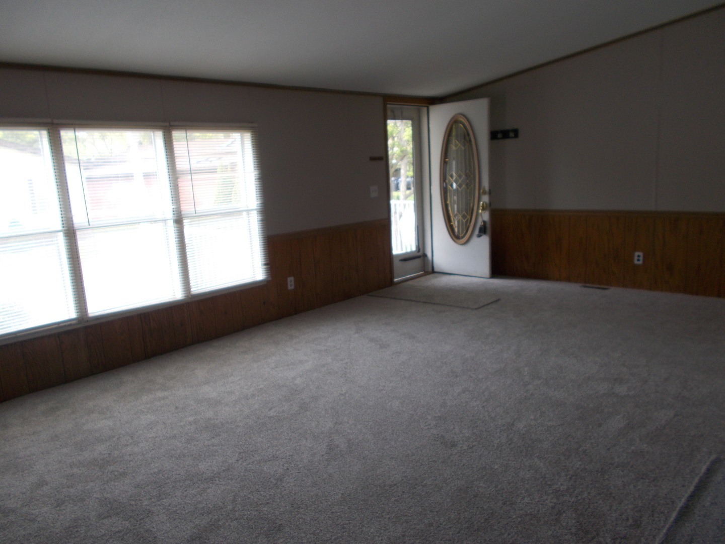 Property Photo: 38703 Sheridan Rd Road 186 IL 60099