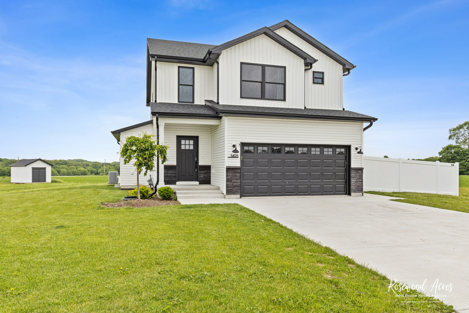 Property Photo:  1405 Navajo Court  IL 60901 