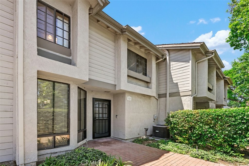 Property Photo:  2220 E Chapman Avenue 12  CA 92831 
