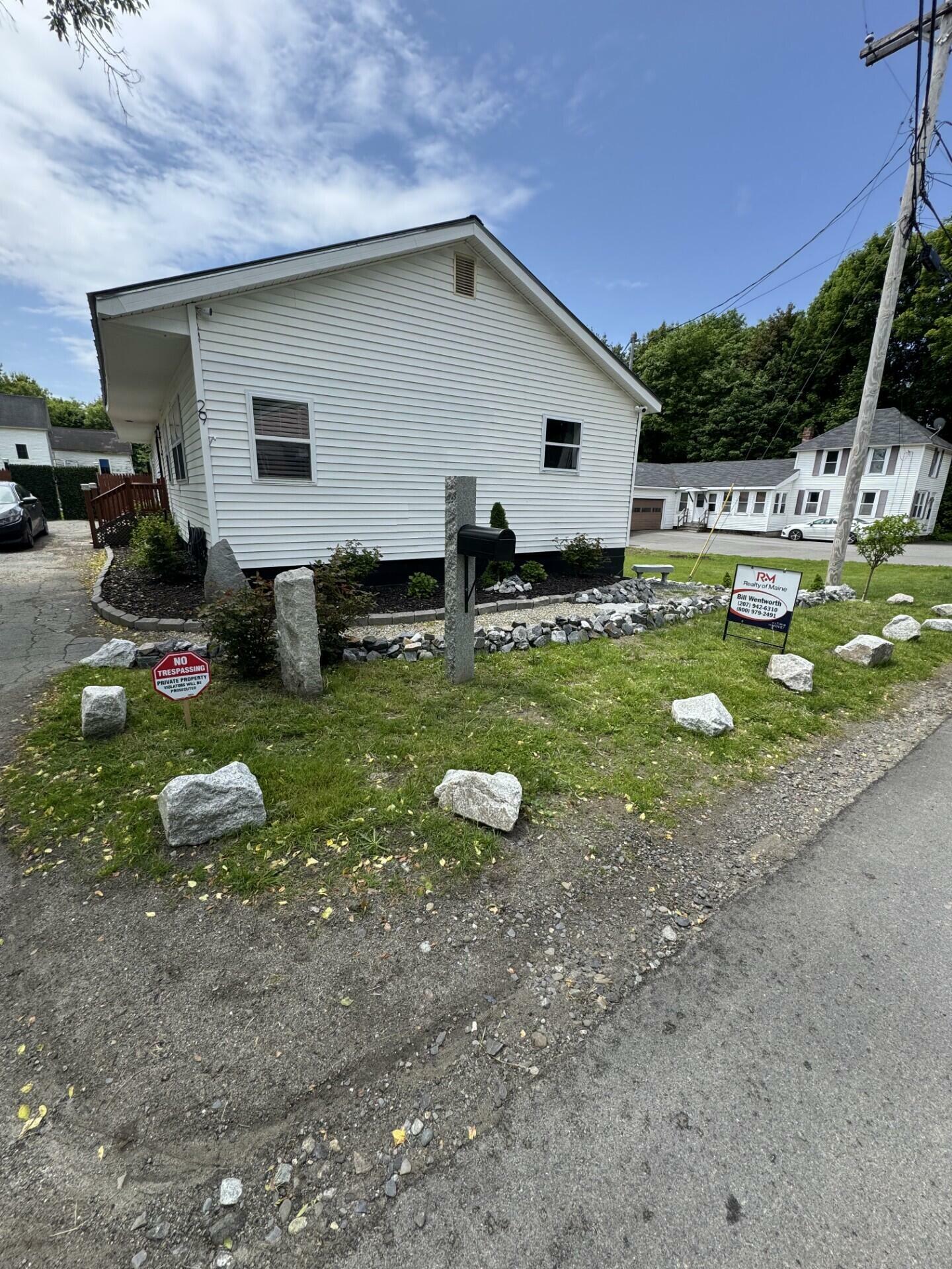 Property Photo: 29 Elm Street ME 04937