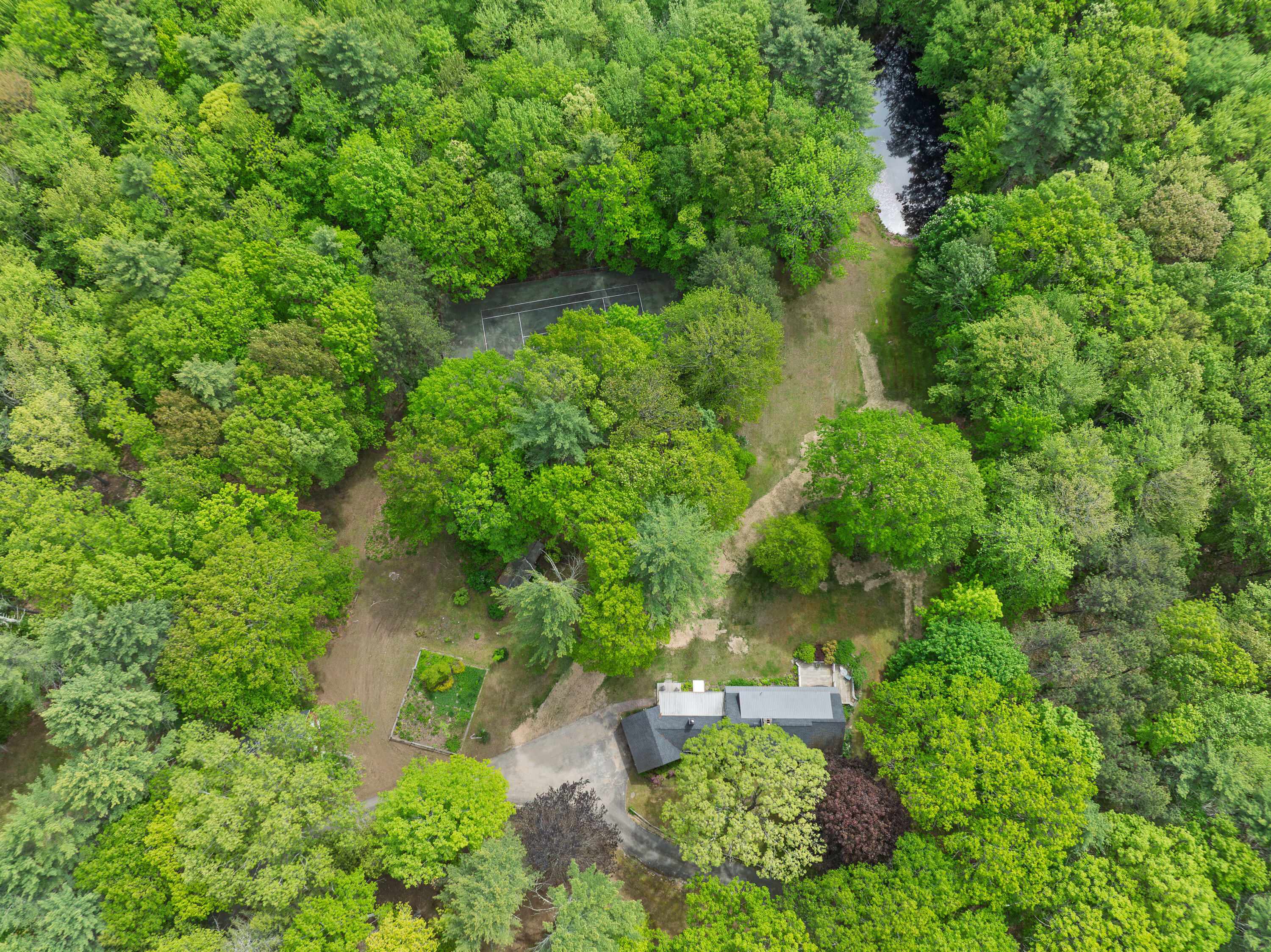 Property Photo: 86 Mast Road ME 04105