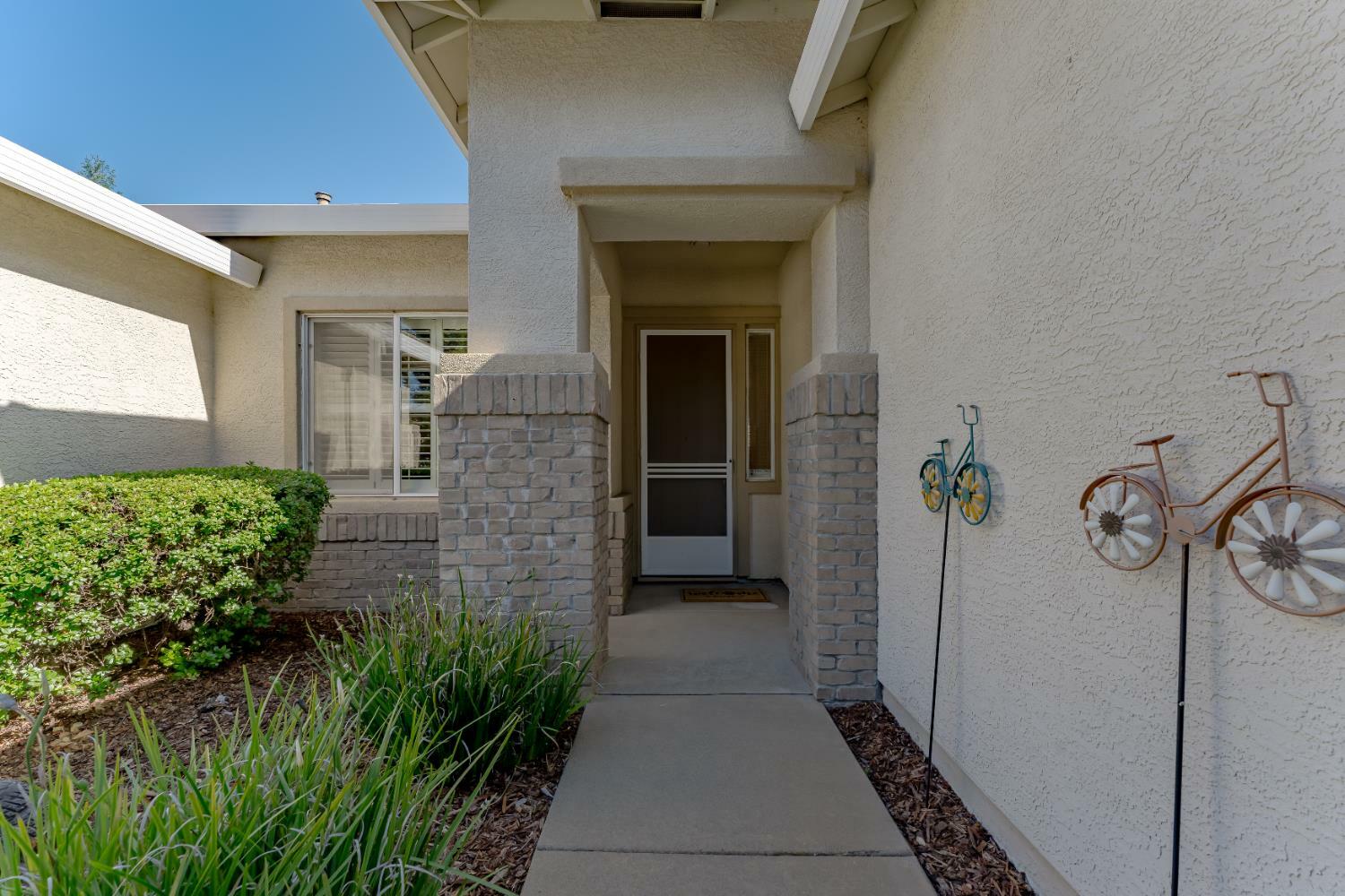 Property Photo: 1106 Sinclair Way CA 95747