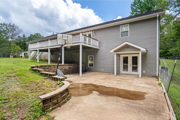 Property Photo: 501 Stiles Road GA 30541
