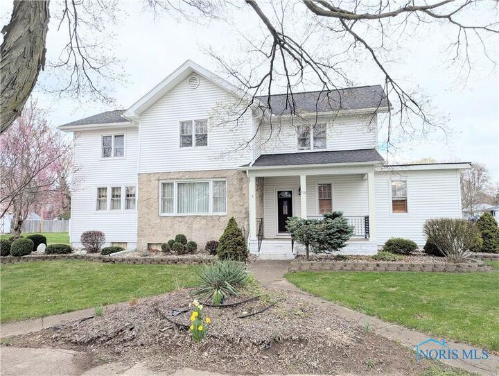 313 E Lynn Street  Edgerton OH 43517 photo