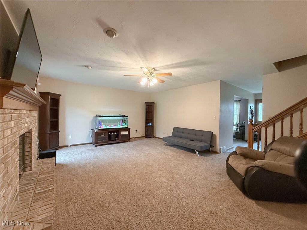Property Photo: 11737 Gladstone Road SW OH 44451
