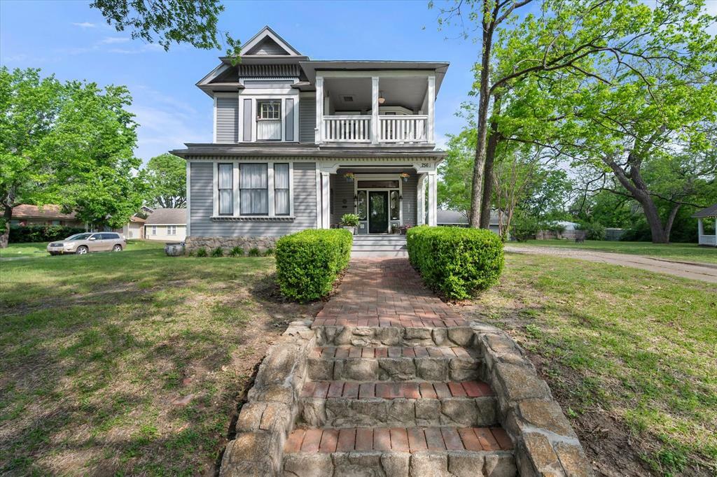 Property Photo:  756 W 3rd Avenue  TX 75110 