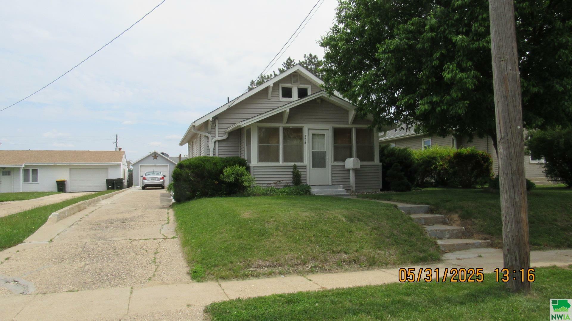 Property Photo: 2610 Prospect St IA 51105
