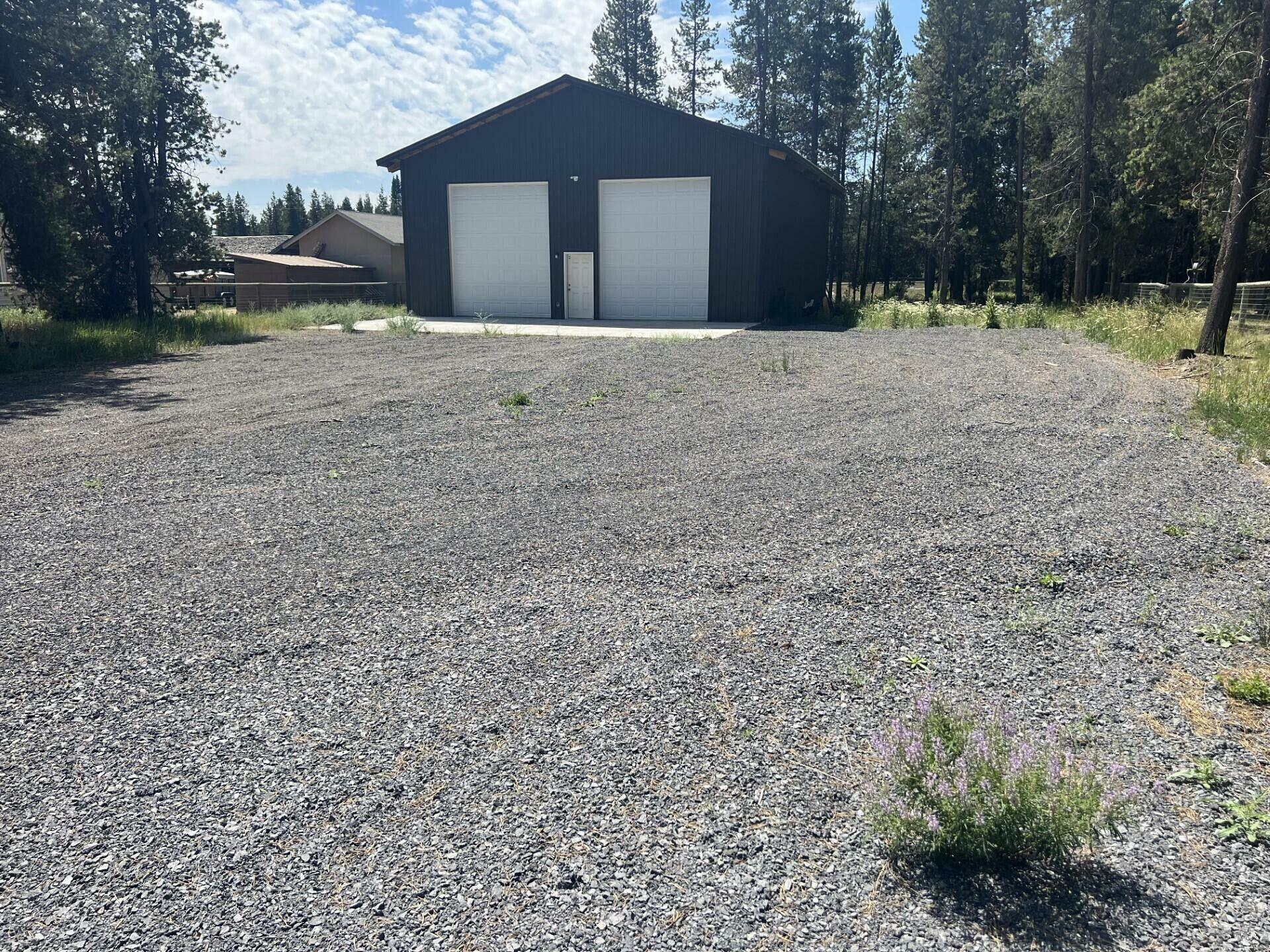 Property Photo: 16963 Downey Road OR 97707