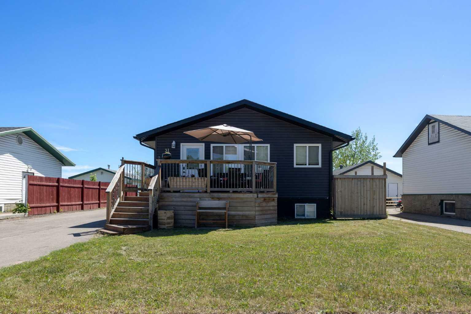 Photo de la propriété: 31 Rae Crescent AB T9H 1H2