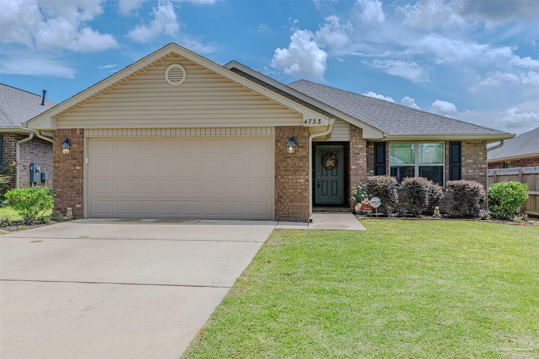 Property Photo: 4733 Ashley Place Blvd FL 32571