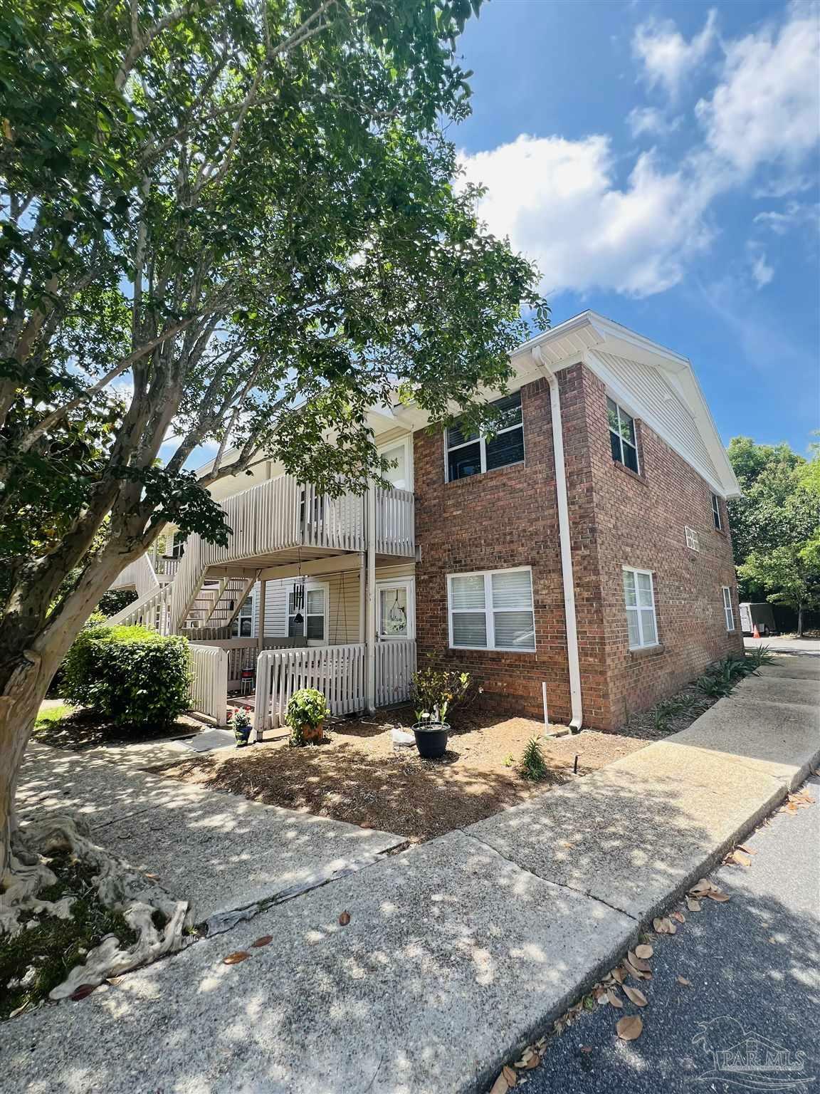 Property Photo: 1100 Shoreline Dr 207 FL 32561