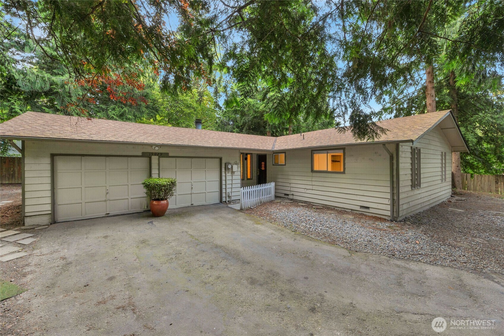 19029  56th Lane NE  Kenmore WA 98028 photo