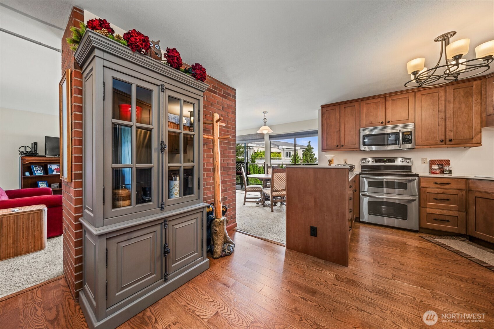 Property Photo: 2360 43rd Avenue E 302 WA 98112