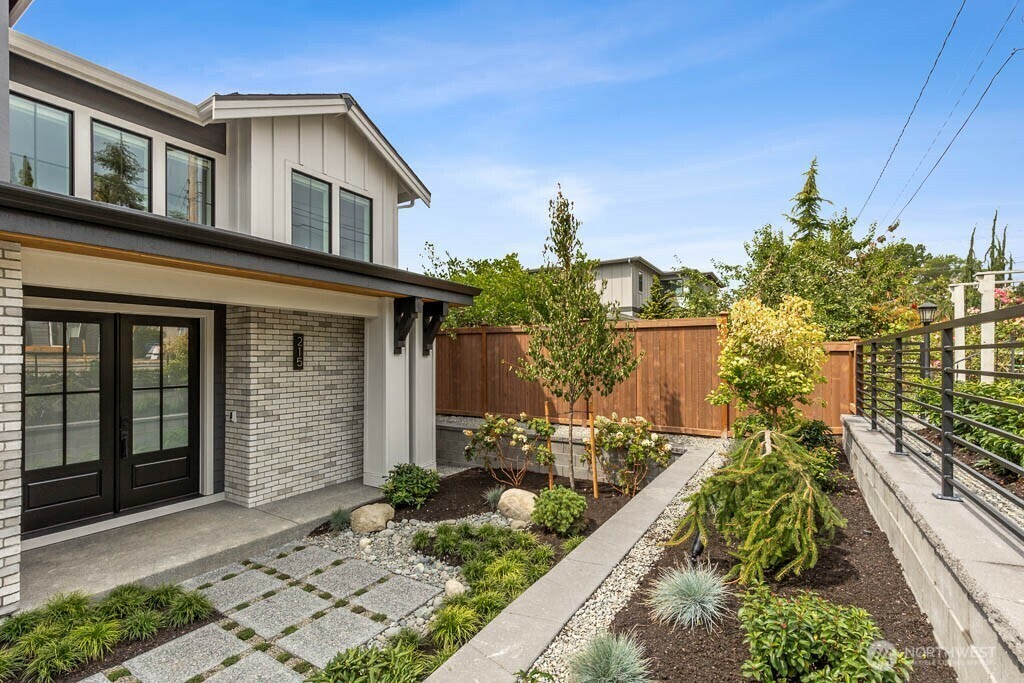 Property Photo: 215 8th Avenue W WA 98033