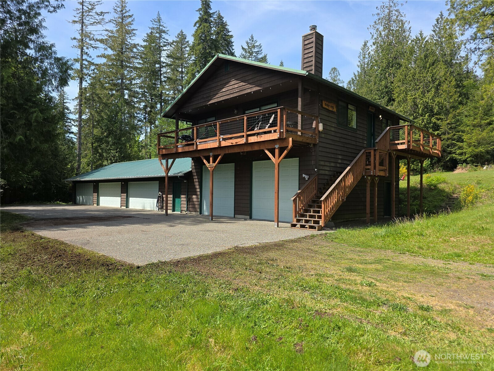 Property Photo: 142 E Strong Road WA 98584