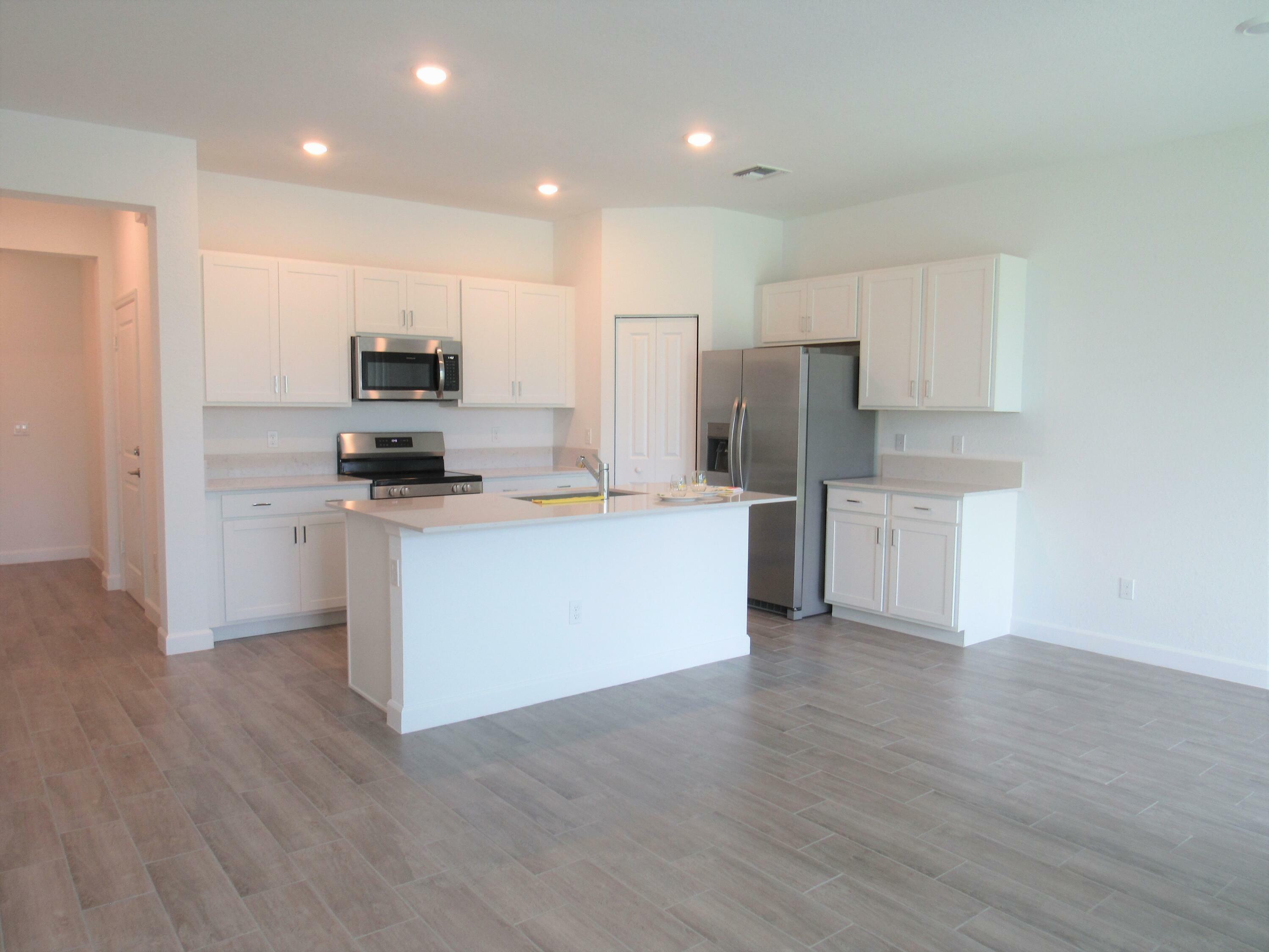 Property Photo: 4332 Pond Lily Lane FL 33467