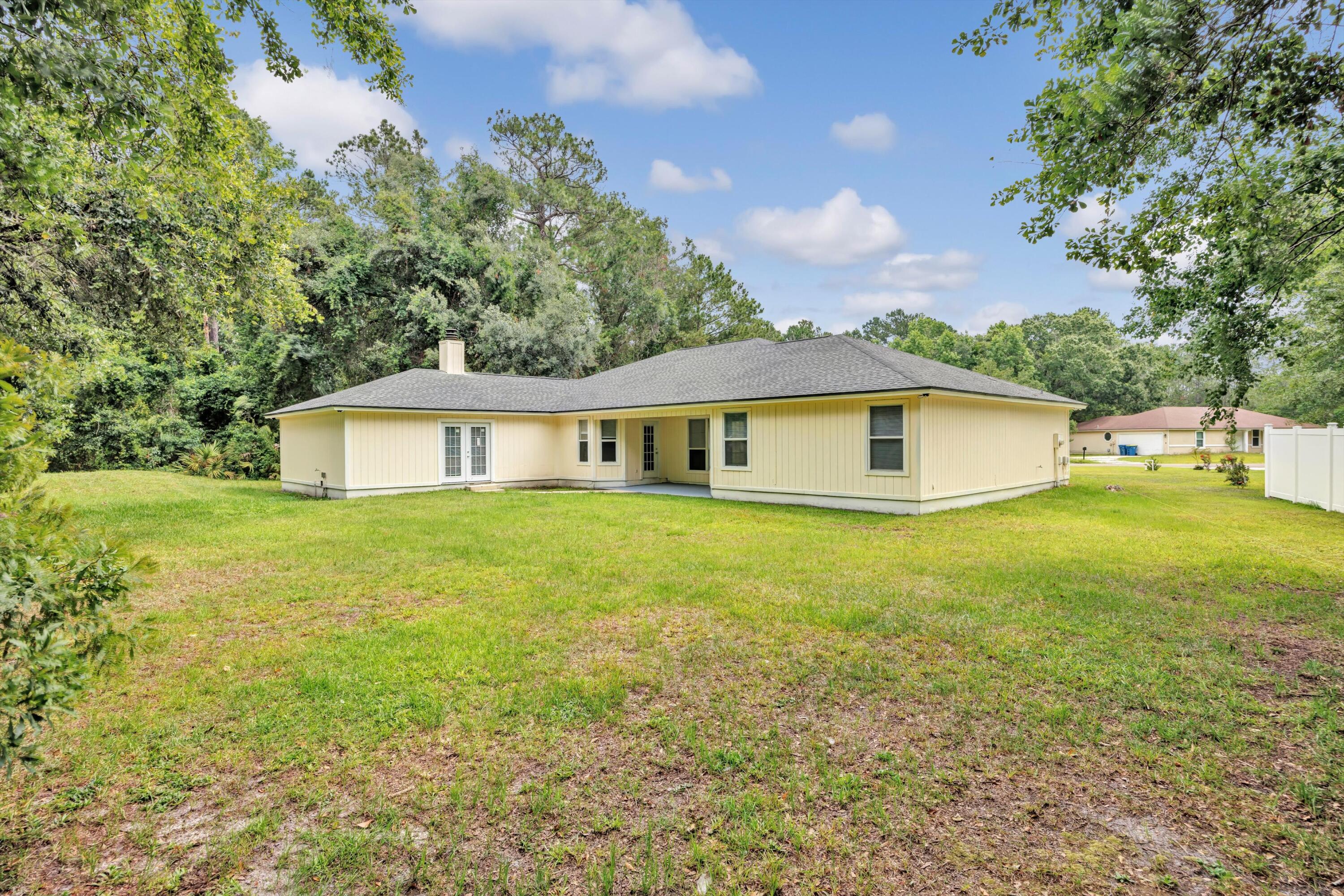 Property Photo: 462 S Jax Estates Drive FL 32218