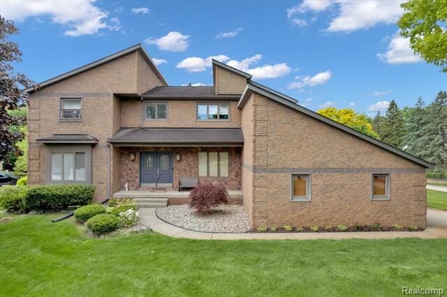 Property Photo: 61381 Miriam Drive MI 48094