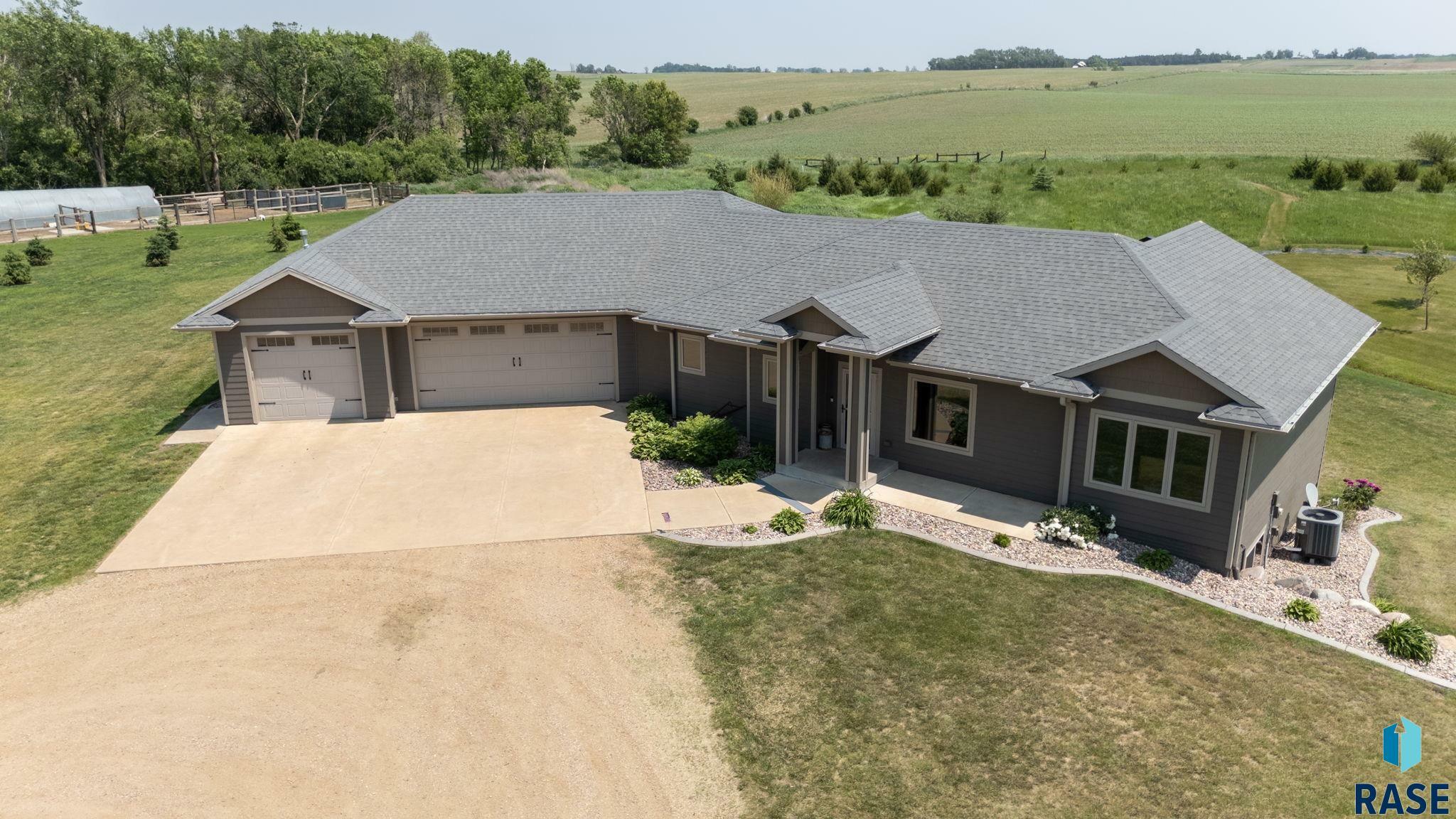 Property Photo: 25658 455th Ave SD 57048-6200