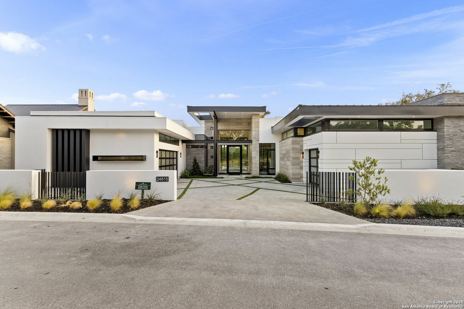 Property Photo: 24615 Cliff Line TX 78257