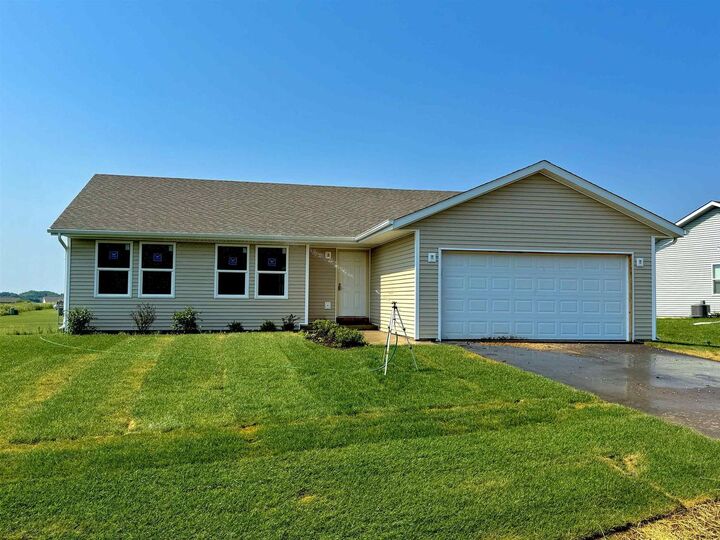 620 East Maple Beach Drive  Edgerton WI 53534 photo