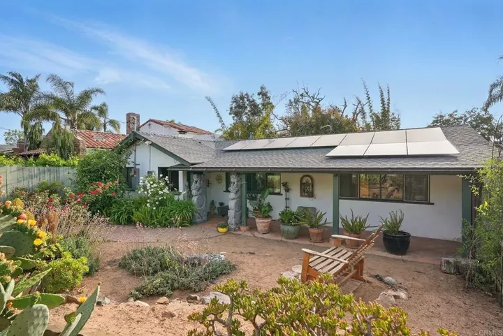 Property Photo:  1708 Glasgow Ave  CA 92007 