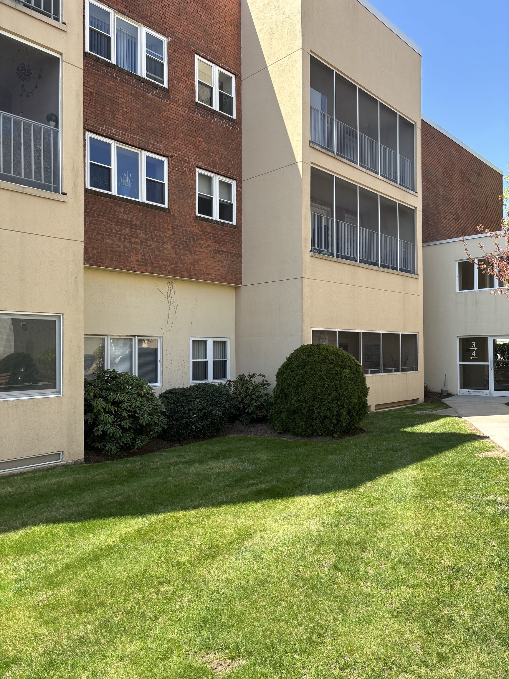 Property Photo: 75 Washington Avenue 4207 CT 06518