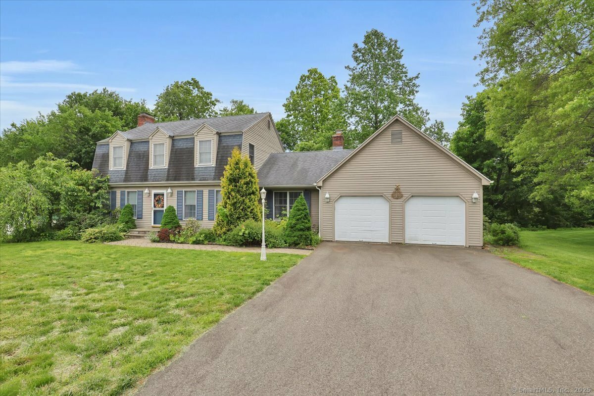Property Photo:  79 Carriage Drive East  CT 06450 