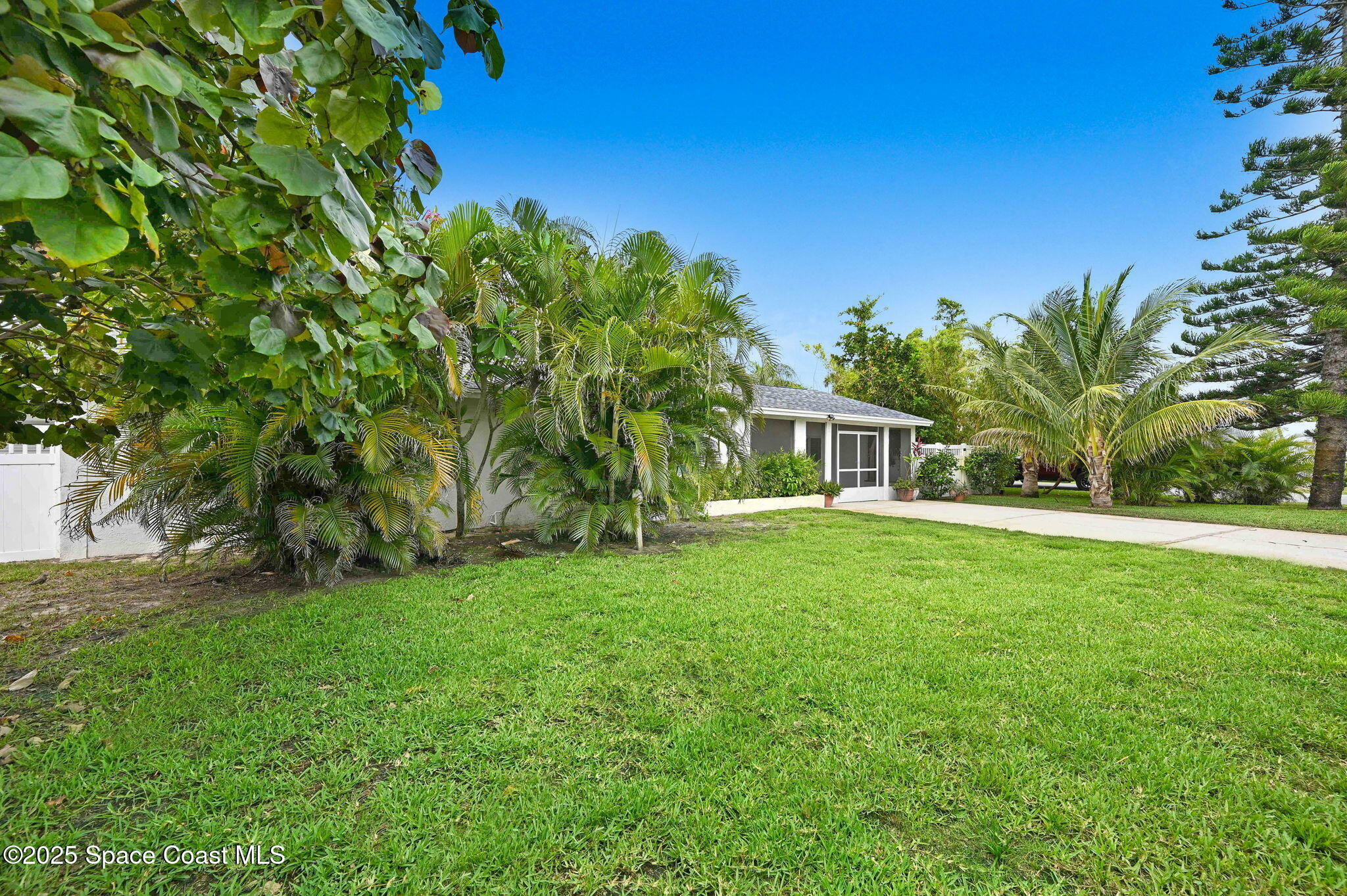 Property Photo: 2150 N Shannon Avenue FL 32903